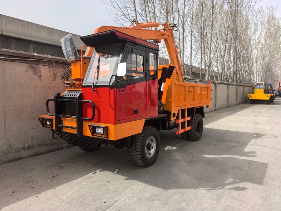 隨車挖運輸車